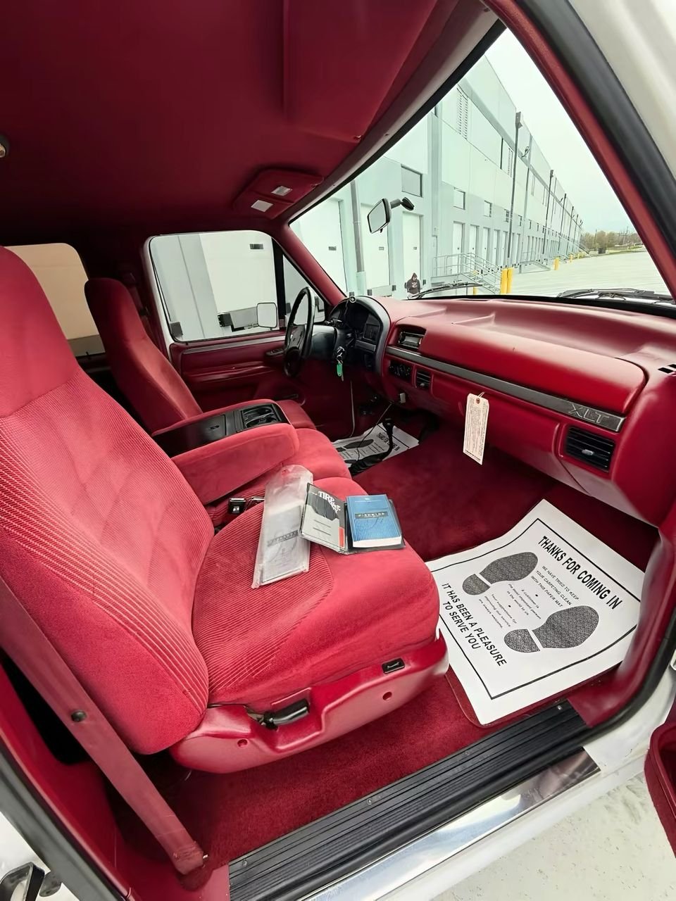 1995 Ford F350 CREW CAB XLT 4X4 - Image 2