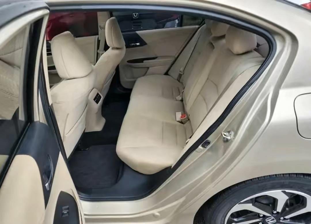 2015 Honda Accord - Image 2