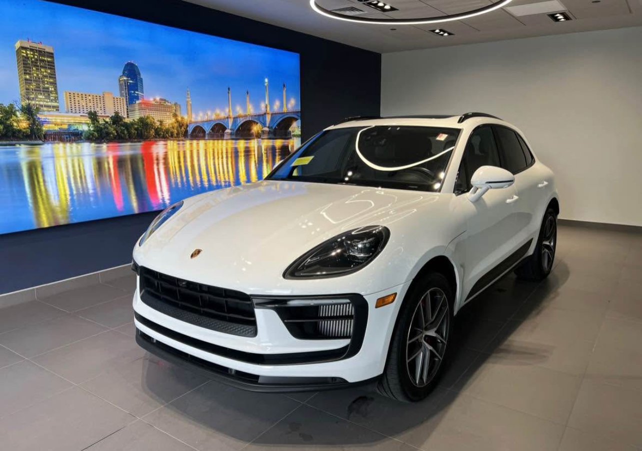 2022 Porsche Macan • S Sport Utility 4D
